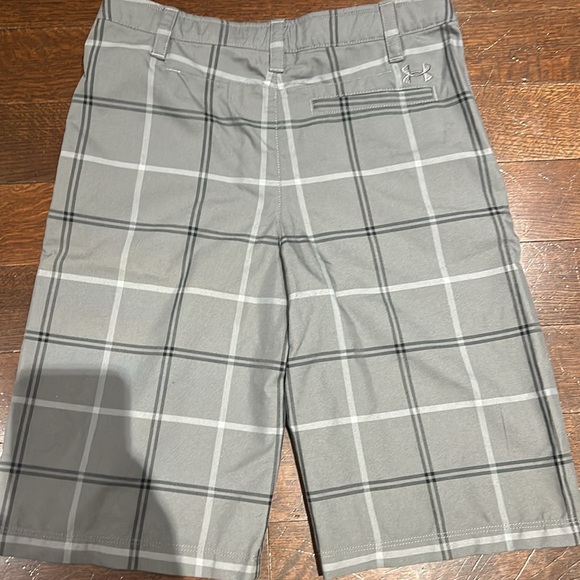 under armour golf shorts - Picture 3 of 3